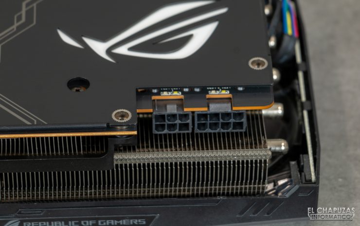 Asus ROG Strix Radeon RX 5600 XT OC - Connettori PCIe 8+6 pin