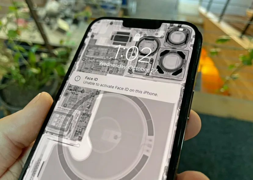 Geeknetic Apple ha aggiunto nuovi ostacoli alla riparazione degli schermi dell'iPhone 13 sotto forma di chip BGA 2