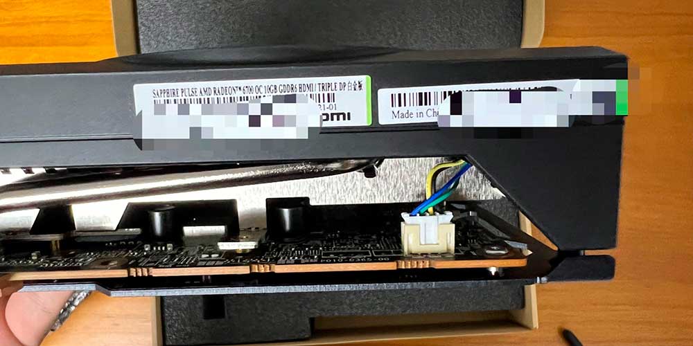 SAPPHIRE-Radeon-6700-PULSE-2