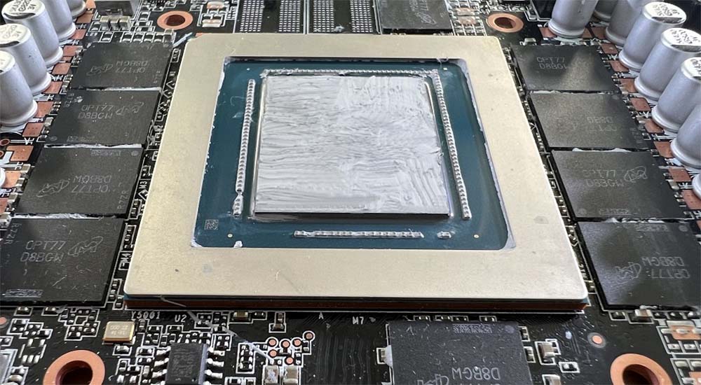 Applicazione Thermal Paste NVIDIA GPU Full Coating