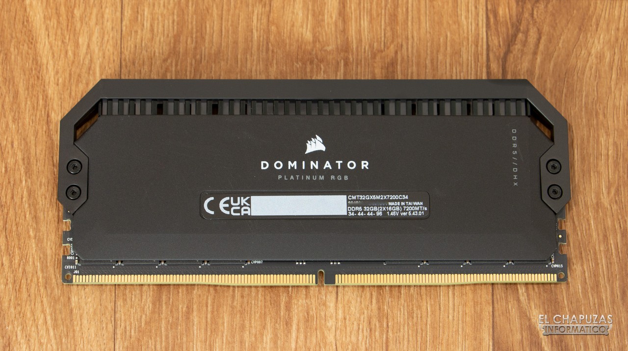 CORSAIR DOMINATOR PLATINUM RGB DDR5 7200 MHz - Vista posteriore
